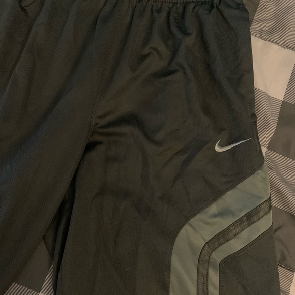Nike Shorts - Picture 2 of 5